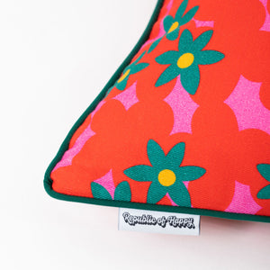 FLOWER FIELD - Bright and colourful double-sided cushion cover