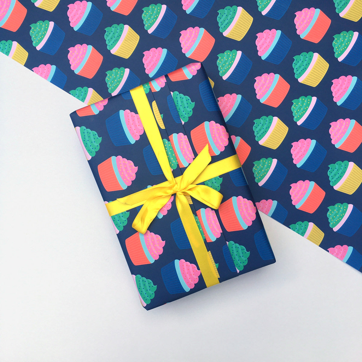 CUPCAKES wrapping paper - Colourful gift wrap