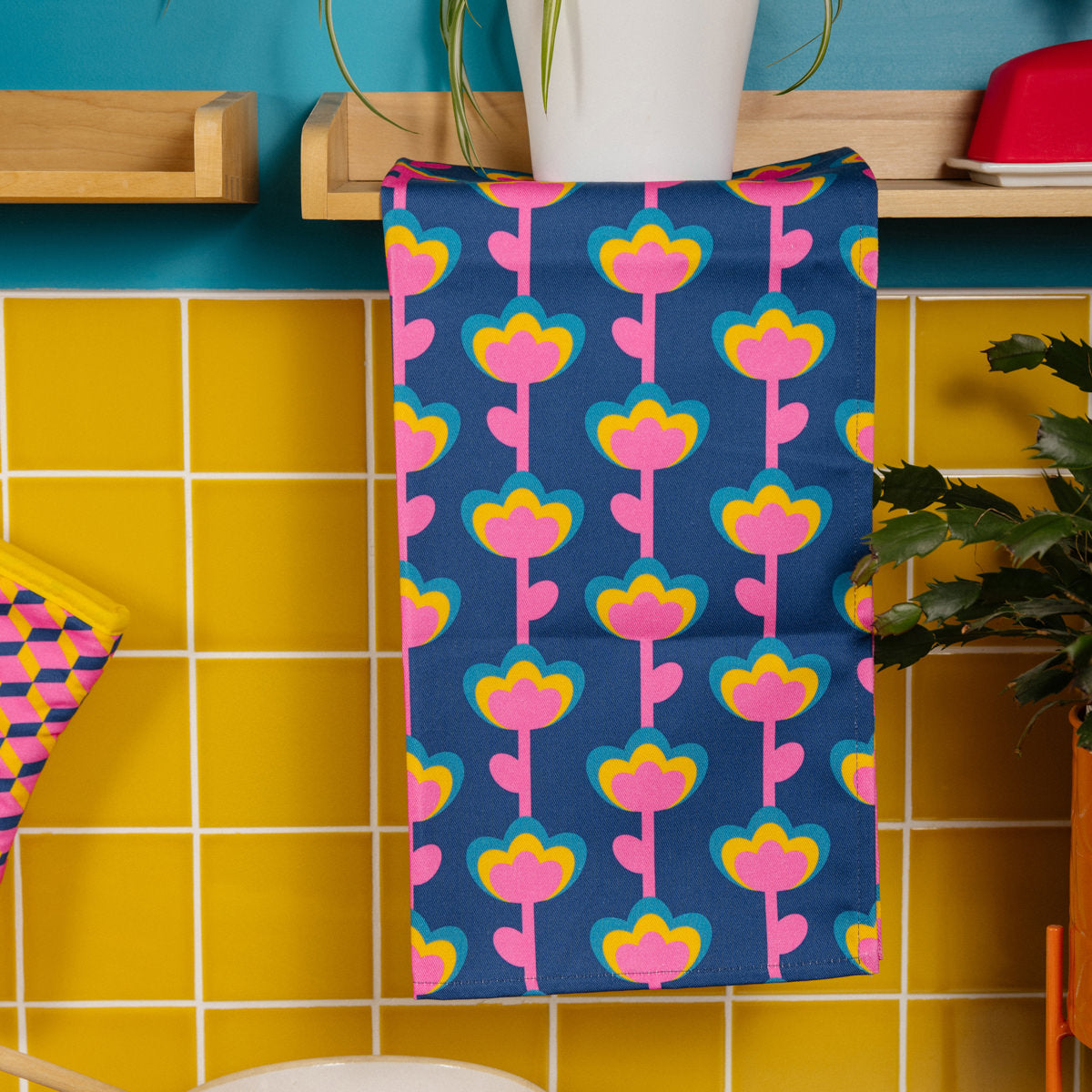 VERTICAL FLOWERS - Bright and colourful tea towel