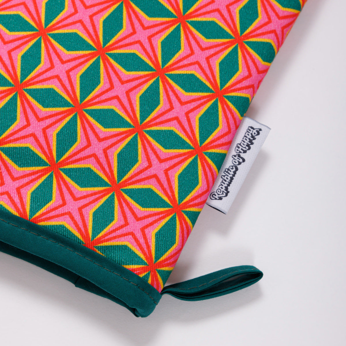 FLOWER FIELD - Colourful single oven glove with geometric pattern